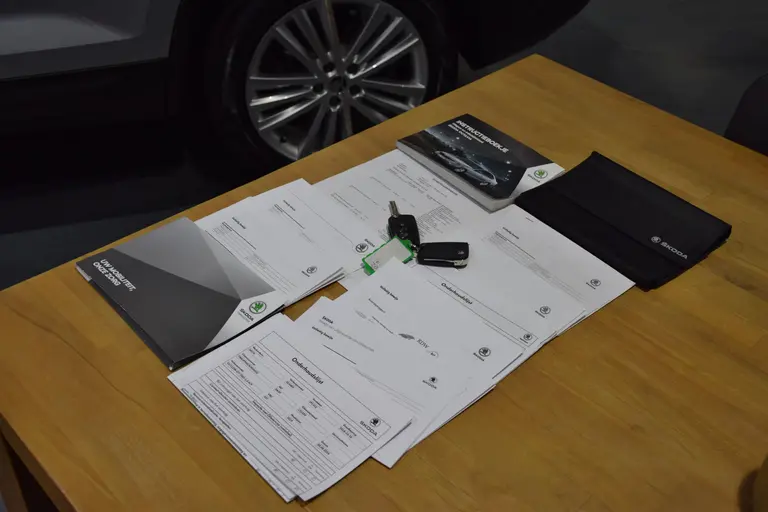 Skoda Octavia Combi 1.0 TSI Greentech Style Business DSG Automaat | Org. NL | BOVAG Garantie | Achteruitrijcamera | Stoelverwarming |  Lederen Bekleding | Full LED | Apple Carplay/Android Auto | afbeelding 15