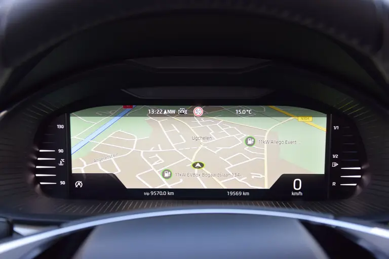 Skoda Scala 1.0 TSI 110PK Ambition | Fabrieksgarantie | Org. NL | Virtual Cockpit | PDC Achter | Navigatie | Full LED | Apple Carplay/Android Auto | Cruise Control | Verkeersbordherkenning | afbeelding 16