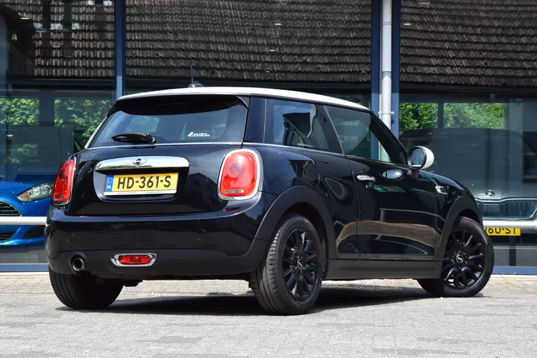 MINI Mini 1.2 One Business | Org. NL | BOVAG Garantie | Navigatie | Bluetooth Telefoonverbinding | Cruise Control | Airco | 15'' Velgen | Multifunctioneel Stuurwiel | afbeelding 2
