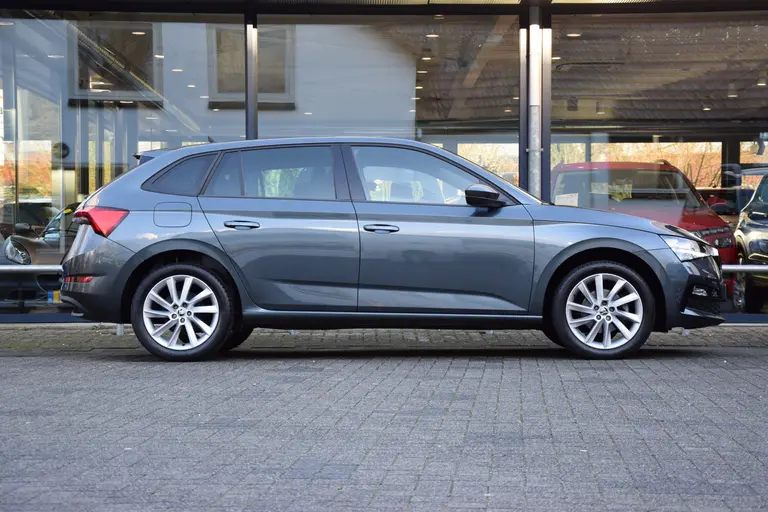 Skoda Scala 1.0 TSI 116PK Sport Business | BOVAG Garantie | NL-Auto | Cruise & Climate Control | Parkeersensoren | Full LED | Sportstoelen | 17'' Velgen | Apple Carplay / Android Auto | afbeelding 5