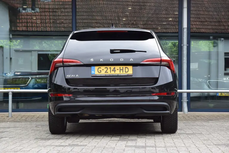 Skoda Scala 1.0 TSI Business Edition DSG Automaat | Org. NL | BOVAG Garantie | Virtual Cockpit | Stoelverwarming | 17'' Velgen Met All Season Banden | Cruise&Climate Control | Apple Carplay/Android Auto | afbeelding 12