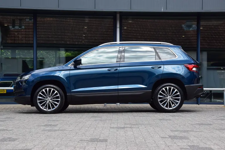 Skoda Karoq 1.5 TSI 150PK ACT Business Edition DSG Automaat | Org. NL | BOVAG Garantie | Trekhaak | Adaptive Cruise Control | Full LED | 18'' Velgen All Season Banden | Stoel/Stuur/Voorruitverwarming | afbeelding 4