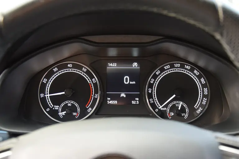 Skoda Scala 1.0 TSI 116PK Sport Business | BOVAG Garantie | NL-Auto | Cruise & Climate Control | Parkeersensoren | Full LED | Sportstoelen | 17'' Velgen | Apple Carplay / Android Auto | afbeelding 14