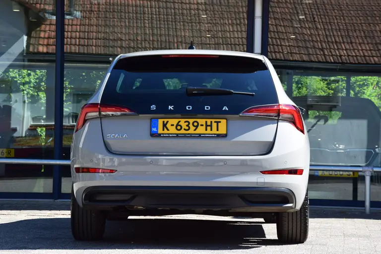 Skoda Scala 1.0 TSI Sport Business DSG Automaat | Org. NL | BOVAG Garantie | Cruise & Climate Control | Parkeersensoren | Full LED | Sportstoelen | Apple Carplay / Android Auto | afbeelding 12