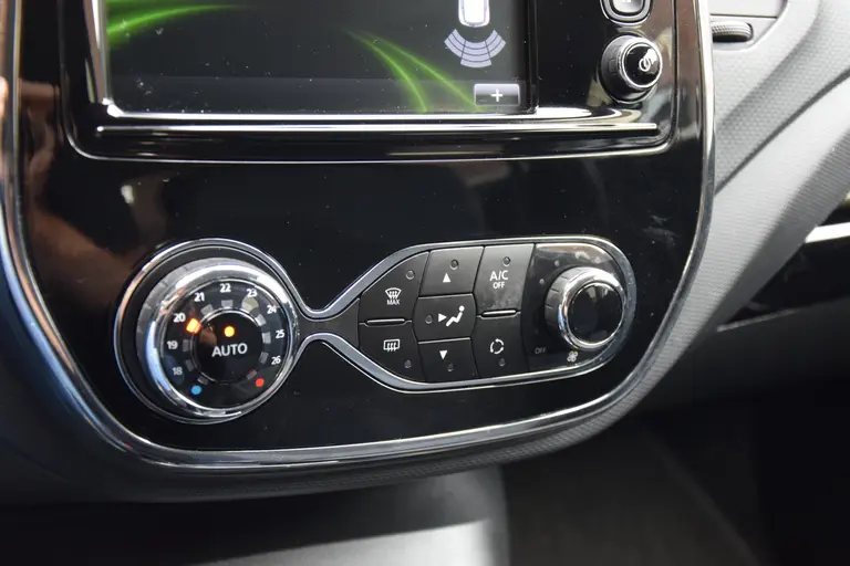Renault Captur 0.9 TCe 90PK Dynamique | Org. NL | Nieuwe APK | Navigatie | Bluetooth Telefoonverbinding | Parkeersensoren Achter | 17'' Velgen | Keyless Entry | afbeelding 23