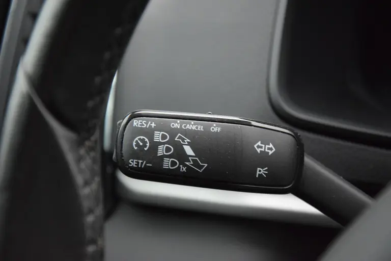 Skoda Karoq 1.5 TSI 150PK ACT Ambition Business DSG Automaat | NL-Auto | BOVAG Garantie | Trekhaak | Cruise & Climate Control | Navigatie | PDC Voor&Achter | Apple Carplay/ Android Auto | afbeelding 27