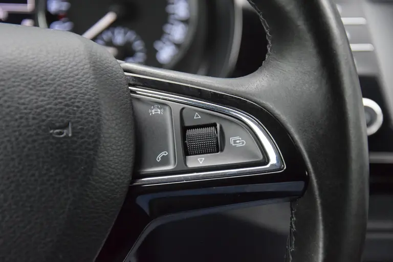 Skoda Fabia Combi 1.2 TSI Style | Org. NL | BOVAG Garantie | Trekhaak | Parkeersensoren Voor&Achter | Cruise&Climate Control | LED Dagrijverlichting | 15'' Velgen | afbeelding 24