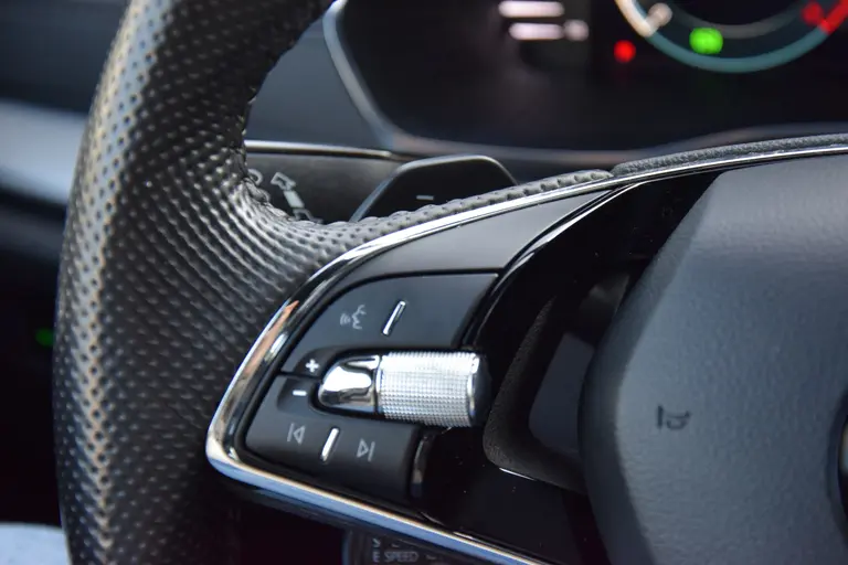Skoda Octavia Combi 1.5 e-TSI Sport Business | Org. NL | BOVAG Garantie | Trekhaak | Adaptieve Cruise Control | Virtual Cockpit | Stoelverwarming | Achteruitrijcamera | Carplay | afbeelding 27