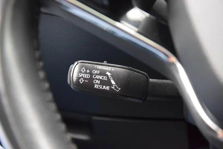 Skoda Superb Combi 1.4 TSI iV 160PK Business Edition Plus PHEV DSG Automaat | Org. NL | BOVAG Garantie | Trekhaak | Virtual dashboard | Apple Carplay/Android Auto | Elektrische Voorstoelen met geheugen | Verwarmde Voorruit + Stoelen | afbeelding 35
