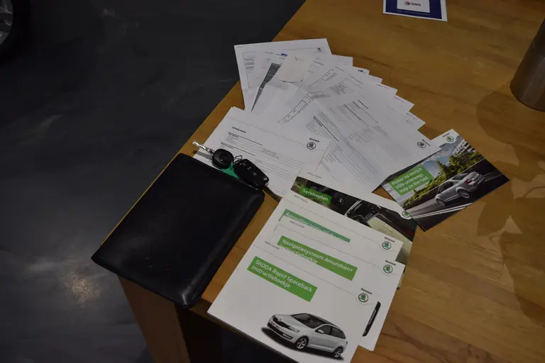 Skoda Rapid Spaceback 1.2 TSI 90PK Greentech Style Edition | Org. NL | BOVAG Garantie | Trekhaak | Navigatie | Stoelverwarming | 16'' Velgen | PDC Achter | Bluetooth | Multifunctioneel Stuurwiel | afbeelding 15