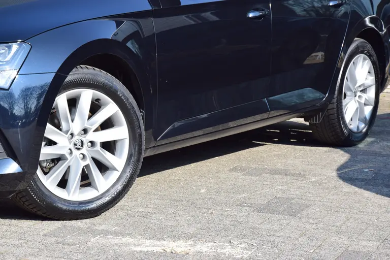 Skoda Superb Combi 1.5 TSI ACT 150PK Business Edition DSG Automaat | Org. NL | BOVAG Garantie | Apple Carplay/Android Auto | Elektrische Bestuurdersstoel | Verwarmde voorruit / Stoelen | afbeelding 18