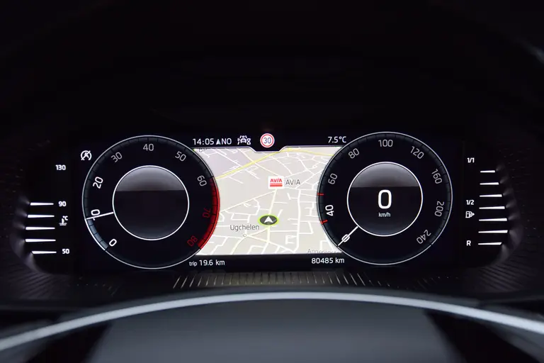 Skoda Scala 1.0 TSI 111PK Sport Business | Org. NL | BOVAG Garantie | Trekhaak (wegklapbaar) | Lederen Bekleding | Panoramadak | Virtual Cockpit | Achteruitrijcamera | Navigatie | Full LED | afbeelding 16