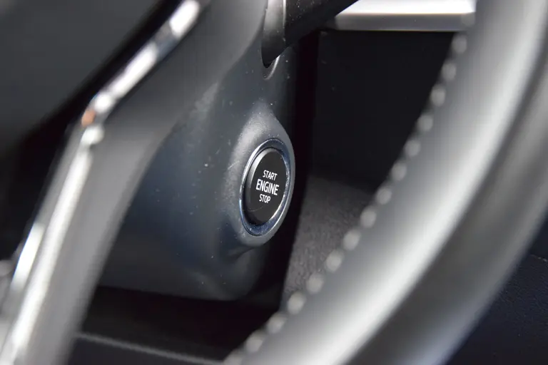 Skoda Karoq 1.0 TSI 110PK Business Edition | Org. NL | incl. BOVAG / Fabrieksgarantie | Navigatie | Full LED | Stoel&Stuurverwarming | Elektrische Kofferklep | Alcantara Bekleding | afbeelding 28