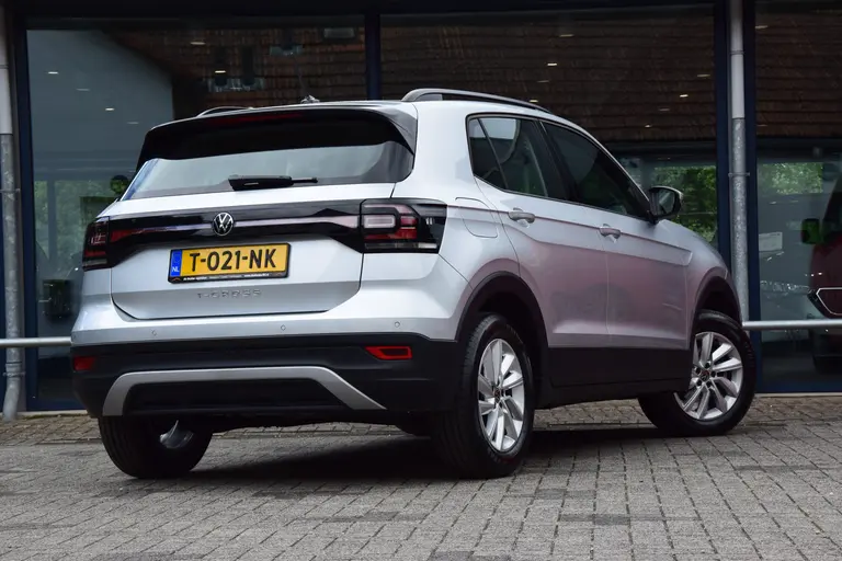 Volkswagen T-Cross 1.0 TSI Life | Org. NL | Fabrieksgarantie 7-2027 | Adaptive Cruise Control | Parkeersensoren Voor&Achter | Apple Carplay/Android Auto | 16'' Velgen | DAB Radio | afbeelding 2