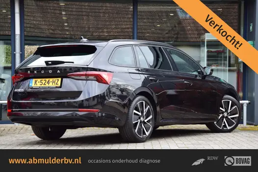 Skoda Octavia Combi 1.0 TSI 110PK Sport Business | Org. NL | BOVAG Garantie | 18'' Velgen | Verwarmbaar sportstuurwiel | Apple Carplay/Android Auto | LED koplampen | Keyless start |