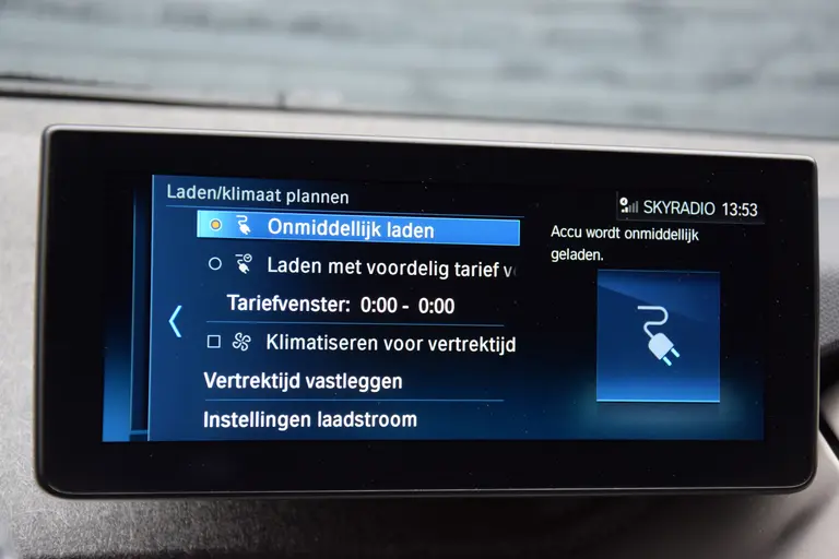 BMW i3 Executive Edition 120Ah 42 kWh | Org. NL | BOVAG Garantie | Warmtepomp | Panoramadak | Stoelverwarming | Adaptive Cruise Control | Achteruitrijcamera | Navigatie | Full LED | 20'' Velgen | afbeelding 28