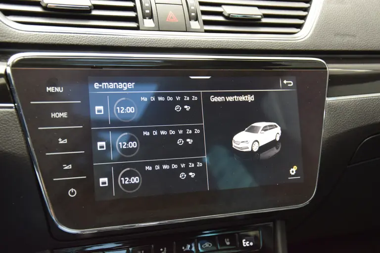Skoda Superb Combi 1.4 TSI iV Laurin&Klement | BOVAG Garantie | Trekhaak | Leder | Panoramadak | Camera | Virtual Cockpit | Full LED | Stoelverwarming Voor&Achter | 18'' Met All Season Banden | afbeelding 27