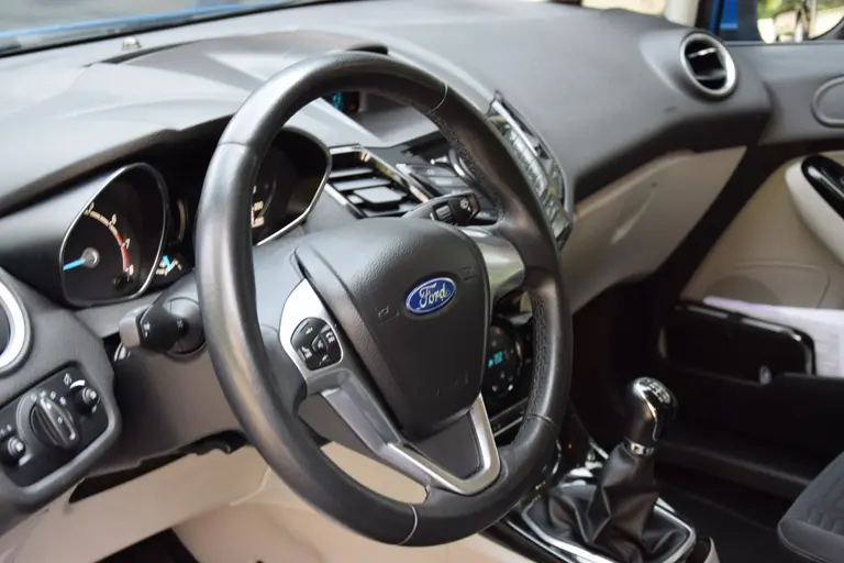 Ford Fiesta 1.0 EcoBoost Titanium | Incl. Nieuwe Distributieriem | Stoelverwarming | Climate Control | 15'' Velgen | Voorruitverwarming | PDC Voor&Achter | Bluetooth | afbeelding 17