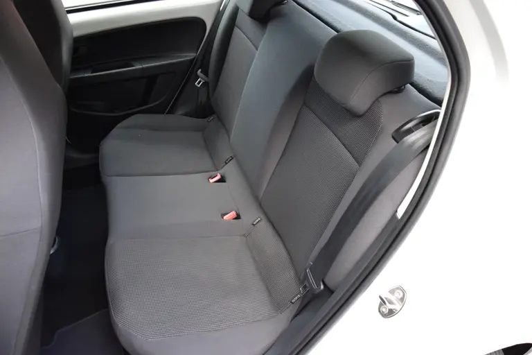 Volkswagen up! 1.0 60PK take up! BlueMotion | Org. NL | 15'' Velgen Met All Season Banden | Airco | Comfort pakket (centrale vergrendeling met afstandsbediening, elektrische ramen voor) | afbeelding 8