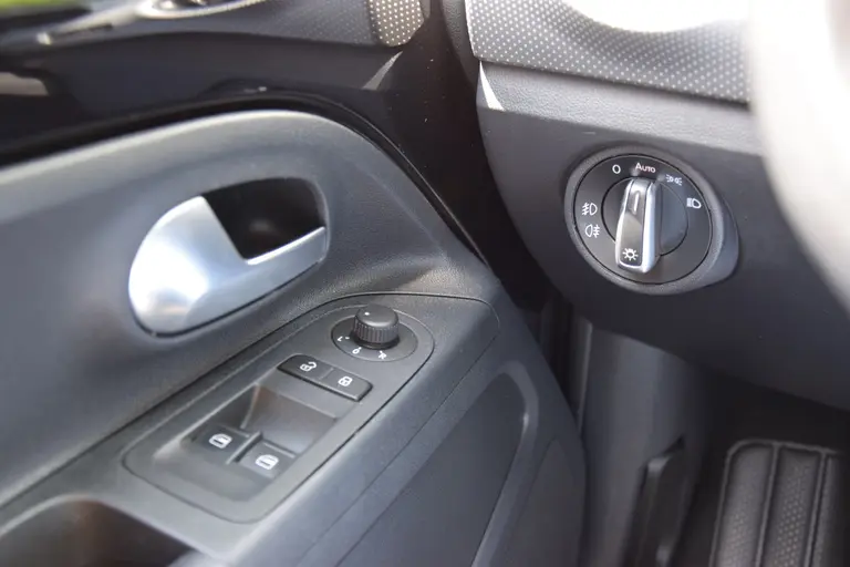 Volkswagen up! 1.0 BMT high up! 60PK | Org. NL | BOVAG Garantie | Cruise Control | Airco | Bluetooth Telefoonverbinding | 15'' Velgen | Parkeersensoren Achter | LED Dagrijverlichting | afbeelding 22