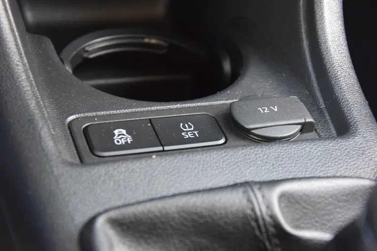 Volkswagen up! 1.0 BMT high up! 60PK | Org. NL | BOVAG Garantie | Cruise Control | Airco | Bluetooth Telefoonverbinding | 15'' Velgen | Parkeersensoren Achter | LED Dagrijverlichting | afbeelding 24