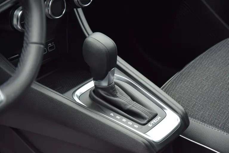 Renault Captur 1.6 E-Tech Hybrid 145 techno Automaat | Org. NL | Trekhaak | Achteruitrijcamera | Full LED | Navigatie | Parkeersensoren | Apple Carplay/Android Auto | Lane Assist | afbeelding 19