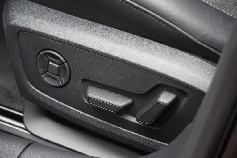 Audi A6 Avant 55 TFSI e 340PK quattro Competition PHEV Plug-in Hybride | Orgineel NL | BOVAG Garantie | Trekhaak | LED Matrix | 20'' Velgen | S-Line | Apple Carplay/Android Auto | Stoelverwarming | afbeelding 11