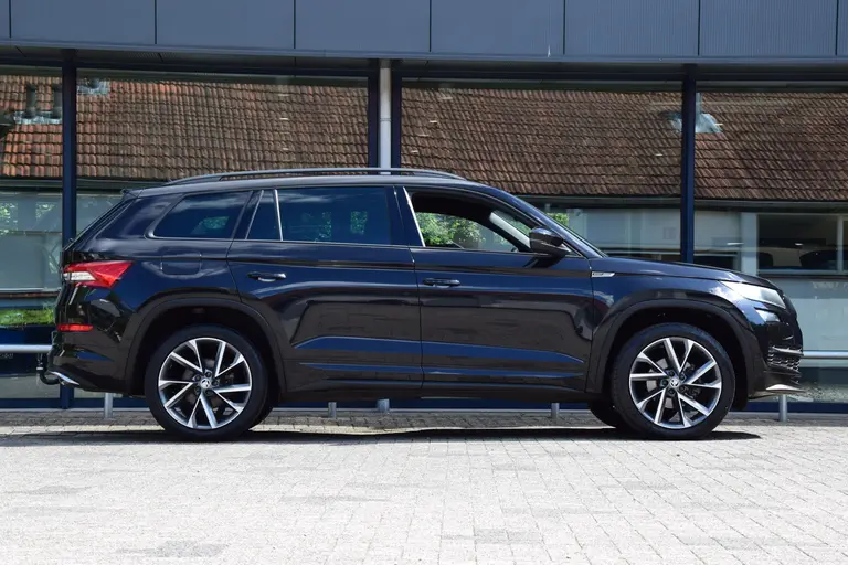 Skoda Kodiaq 1.5 TSI 150PK Sportline Business DSG Automaat | Org. NL | BOVAG Garantie | Trekhaak |  Virtual Cockpit | Stoelverwarming | Camera | 20'' Velgen | Adaptive Cruise Control | Elektrische Kofferklep | afbeelding 5