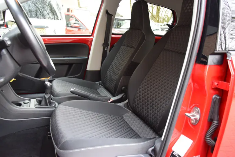 Skoda Citigo 1.0 60PK Greentech Ambition Plus & Sport Pakket | NL-Auto | BOVAG Garantie | 15'' Velgen | Multifunctioneel Sportstuur | Airco | Bluetooth Carkit&Audio | Cruise Control | afbeelding 9