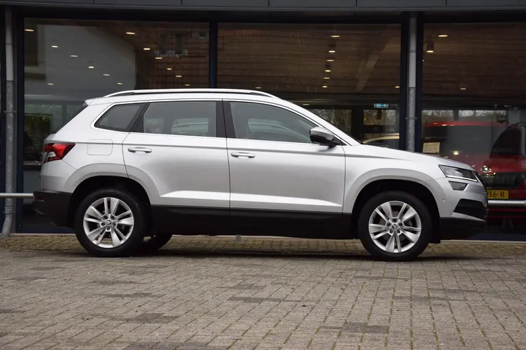Skoda Karoq 1.5 TSI 150PK ACT Business Edition DSG Automaat | incl. BOVAG Garantie | NL-Auto | Lage KM-stand met NAP | PDC voor & achter | Smartlink+ Apple Carplay/Android Auto | VarioFlex 3 achterstoelen | afbeelding 5