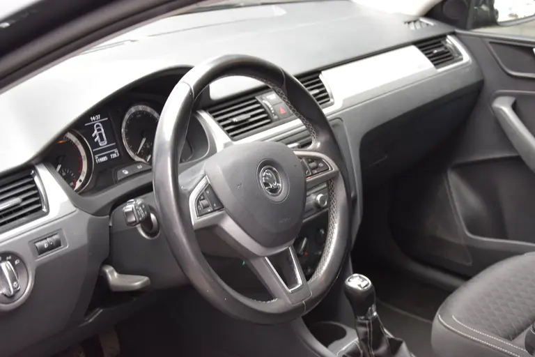 Skoda Rapid Spaceback 1.2 TSI 90PK Greentech Style Edition | Org. NL | BOVAG Garantie | Trekhaak | Navigatie | Stoelverwarming | 16'' Velgen | PDC Achter | Bluetooth | Multifunctioneel Stuurwiel | afbeelding 18
