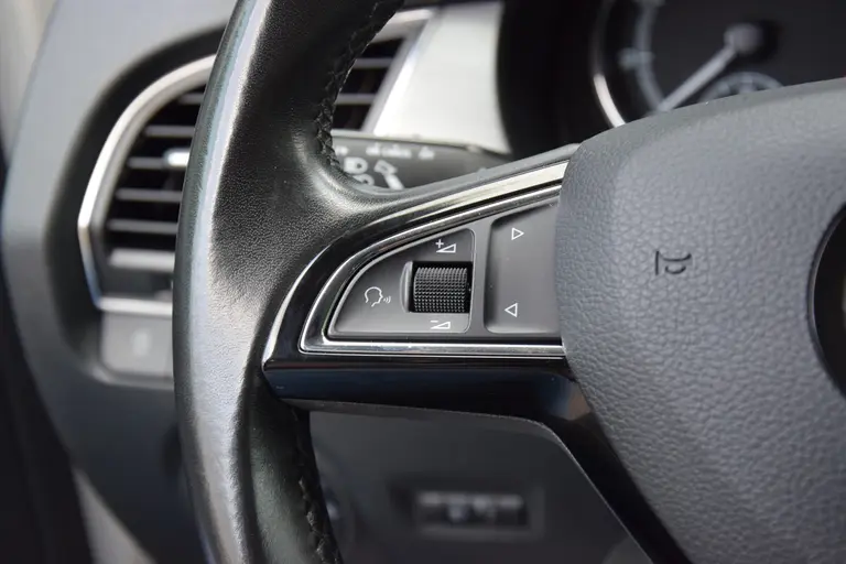 Skoda Fabia Combi 1.0 TSI 96PK Business Edition | Org NL | BOVAG Garantie | Trekhaak | Navigatie | Stoelverwarming | Parkeersensoren | Apple Carplay/Android Auto | 16'' Velgen | afbeelding 25