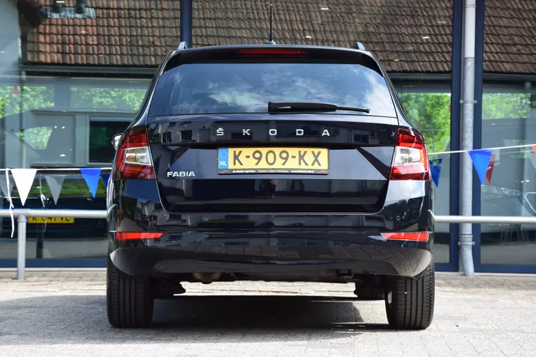 Skoda Fabia Combi 1.0 TSI 96PK Business Edition | Org. NL | BOVAG Garantie | Apple Carplay/Android Auto | 16'' Velgen | PDC Achter | LED Dagrijverlichting | Cruise Control | afbeelding 12