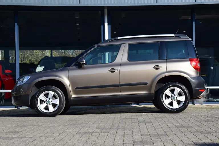 Skoda Yeti 1.2 TSI Comfort DSG Automaat | Org. NL | BOVAG Garantie | Trekhaak | Cruise Control | Airconditioning | 16'' Velgen | Parkeersensoren Achter | afbeelding 4