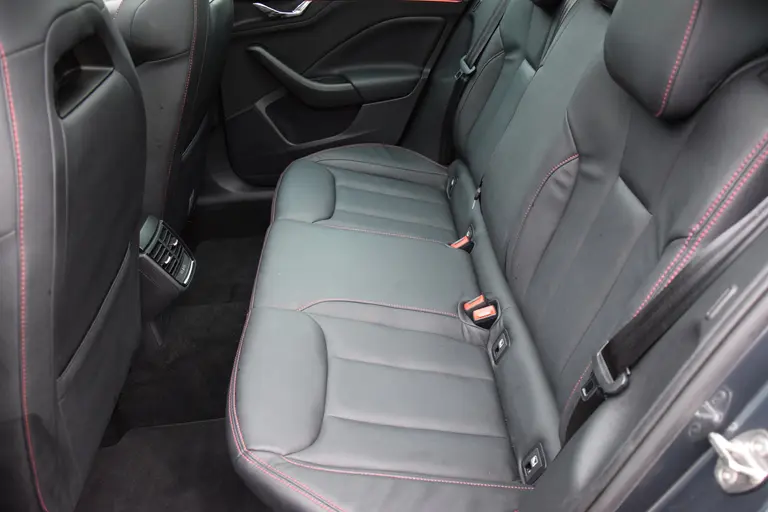 Skoda Scala 1.0 TSI 111PK Sport Business | Org. NL | BOVAG Garantie | Trekhaak (wegklapbaar) | Lederen Bekleding | Panoramadak | Virtual Cockpit | Achteruitrijcamera | Navigatie | Full LED | afbeelding 8