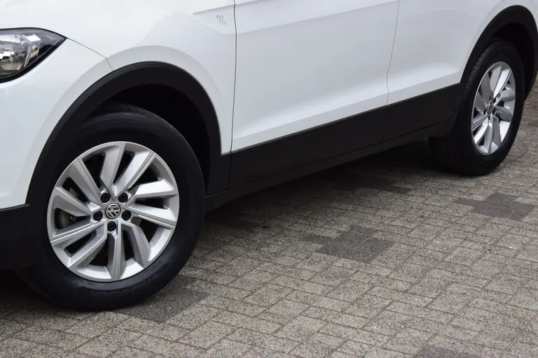 Volkswagen T-Cross 1.0 TSI 96PK Life Business | Org. NL | BOVAG Garantie | Adaptive Cruise Control | Climate Control | Parkeensensoren | Dodehoekdetectie | Apple Carplay/Android Auto | afbeelding 16