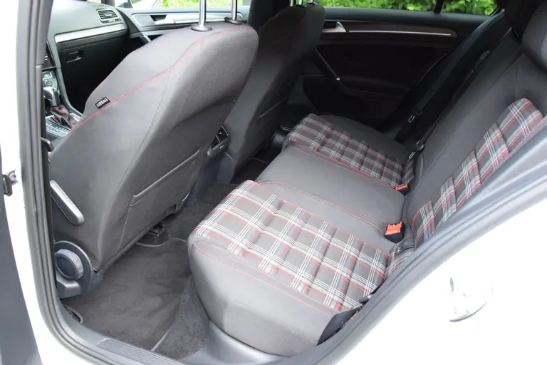 Volkswagen Golf 2.0 TSI 245PK GTI Performance DSG Automaat | Org. NL | BOVAG Garantie | Virtual Cockpit | Full LED | Adaptive Cruise Control | Flippers | PDC Voor&Achter | afbeelding 7