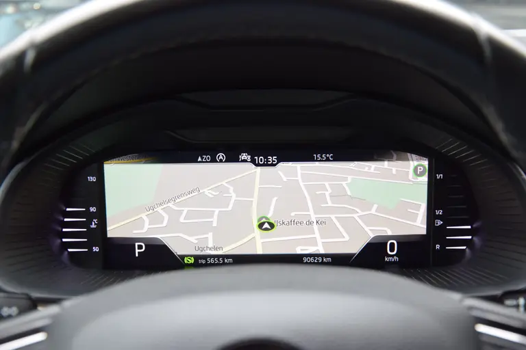 Skoda Scala 1.0 TSI Business Edition DSG Automaat | Org. NL | BOVAG Garantie | Virtual Cockpit | Stoelverwarming | 17'' Velgen Met All Season Banden | Cruise&Climate Control | Apple Carplay/Android Auto | afbeelding 16