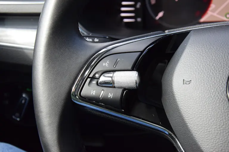 Skoda Superb Combi 1.5 TSI ACT Business Edition Plus | NL-Auto | BOVAG Garantie | Trekhaak | Virtual dashboard | Apple Carplay/Android Auto | Elektrische Bestuurdersstoel | Stoelverwarming | afbeelding 25