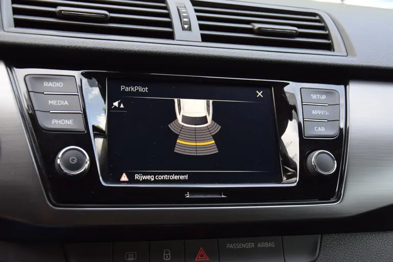 Skoda Fabia Combi 1.0 TSI 96PK Business Edition | Org. NL | BOVAG Garantie | Apple Carplay/Android Auto | 16'' Velgen | PDC Achter | LED Dagrijverlichting | Cruise Control | afbeelding 21