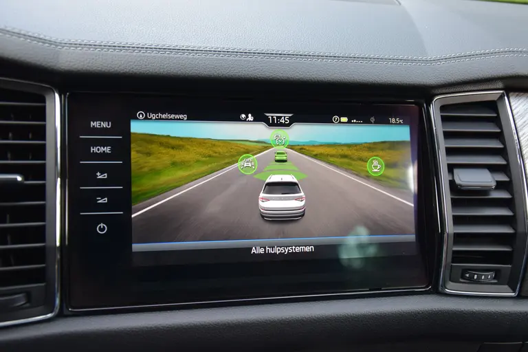 Skoda Kodiaq 1.5 TSI 150PK Business Edition Plus DSG Automaat | Org. NL | BOVAG Garantie | Trekhaak | Achteruitrijcamera | Adaptieve cruise control | Stoelverwarming | PDC Voor+Achter | afbeelding 25