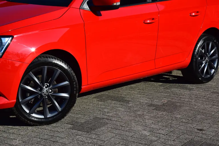 Skoda Fabia Combi 1.0 TSI 96PK Business Edition | Org. NL | BOVAG Garantie | Trekhaak | 16'' Velgen | Alle Season Banden | Apple Carplay/ Android Auto | PDC Achter | Cruise&Climate Control | afbeelding 16