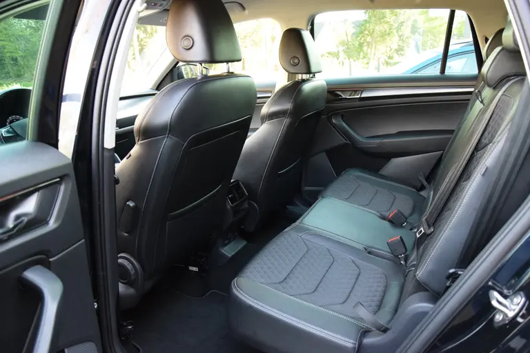 Skoda Kodiaq 1.5 TSI Business Edition DSG Automaat 7p / 7 persoons | Org. NL | BOVAG Garantie | Trekhaak | Camera | Half Leder | Full LED | Cruise&Climate Control | 18'' Velgen | afbeelding 7