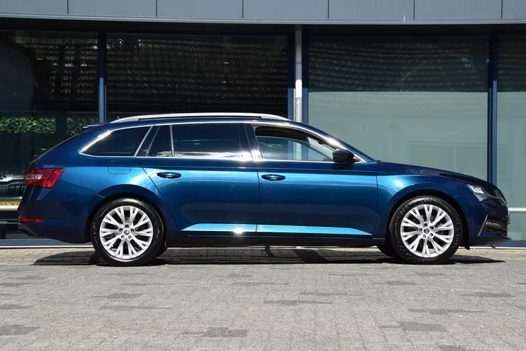 Skoda Superb Combi 1.4 TSI iV Business Edition Plus PHEV Plug-in Hybride | Org. NL | BOVAG Garantie | Trekhaak | Virtual Cockpit | Apple Carplay/Android Auto | Elektrische Voorstoelen met geheugen | Verwarmde Voorruit + Stoelen | afbeelding 5