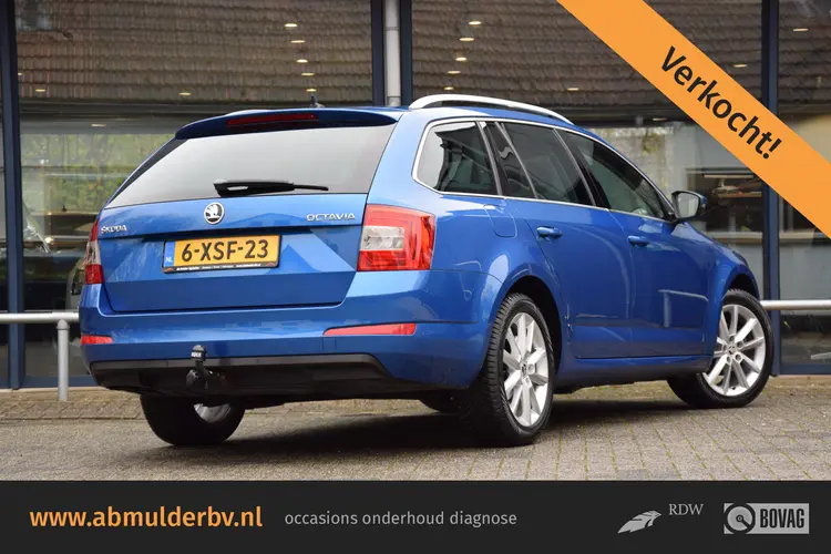 Skoda Octavia Combi 1.2 TSI 105PK Greentech Ambition Businessline DSG Automaat | Org. NL | BOVAG Garantie | Super lage KM stand met NAP | Trekhaak | Navigatie | Cruise Control |