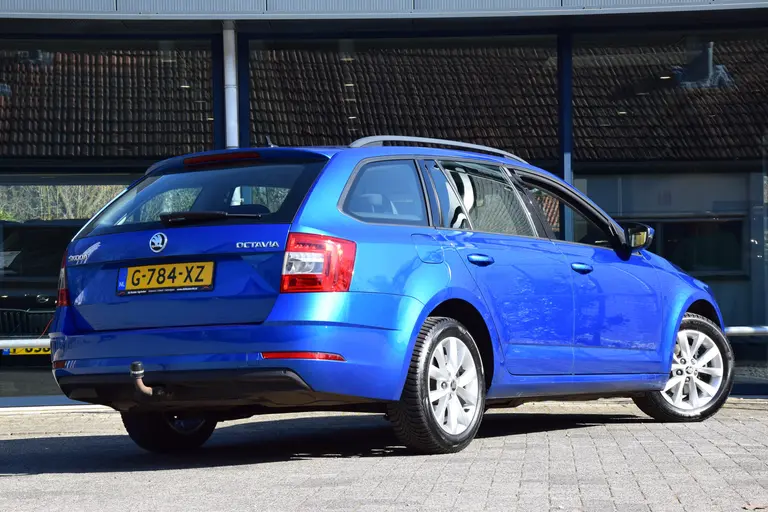 Skoda Octavia Combi 1.5 TSI 150PK Greentech Business Edition DSG Automaat | Org. NL | BOVAG Garantie | Trekhaak | Apple Carplay/ Android Auto | Cruise&Climate Control | Navigatie | afbeelding 2