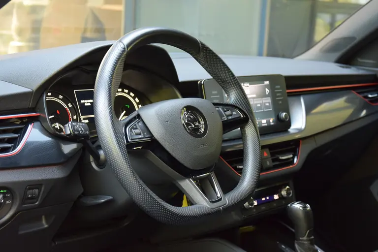 Skoda Scala 1.0 TSI Sport Business DSG Automaat | Org. NL | BOVAG Garantie | Cruise & Climate Control | Parkeersensoren | Full LED | Sportstoelen | Apple Carplay / Android Auto | afbeelding 17