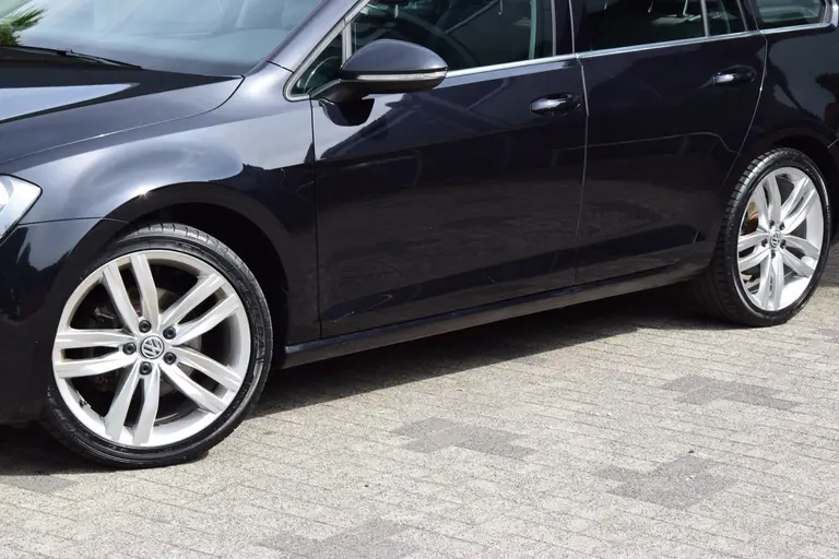 Volkswagen GOLF Variant 1.4 TSI Highline DSG Automaat | Org. NL | Trekhaak | Achteruitrijcamera | Navigatie | Alcantara Bekleding | 18'' Velgen | Cruise & Climate Control | Bluetooth | afbeelding 17