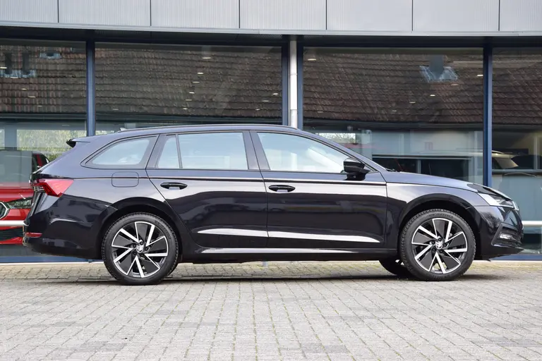 Skoda Octavia Combi 1.4 TSI iV 150PK PHEV Business Edition | Org. NL | BOVAG Garantie | Plug in Hybride | Virtual Cockpit | Navigatie | Full LED | PDC Voor&Achter | Elektrische Kofferklep | afbeelding 5