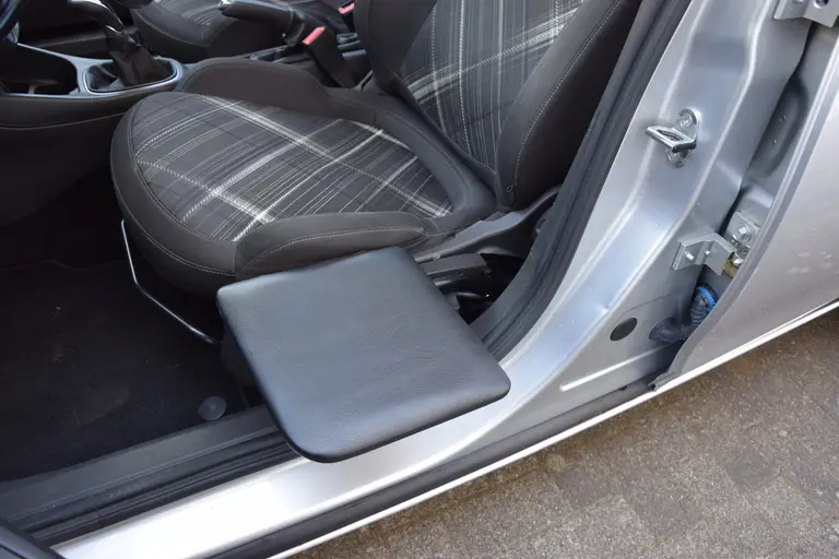 Opel Corsa 1.4 Edition Automaat | Org. NL | BOVAG Garantie | Aangepast Voor Mindervalide Handgas + Handrem | Achteruitrijcamera | 16'' Velgen+All Season Banden | Cruise Control | afbeelding 19